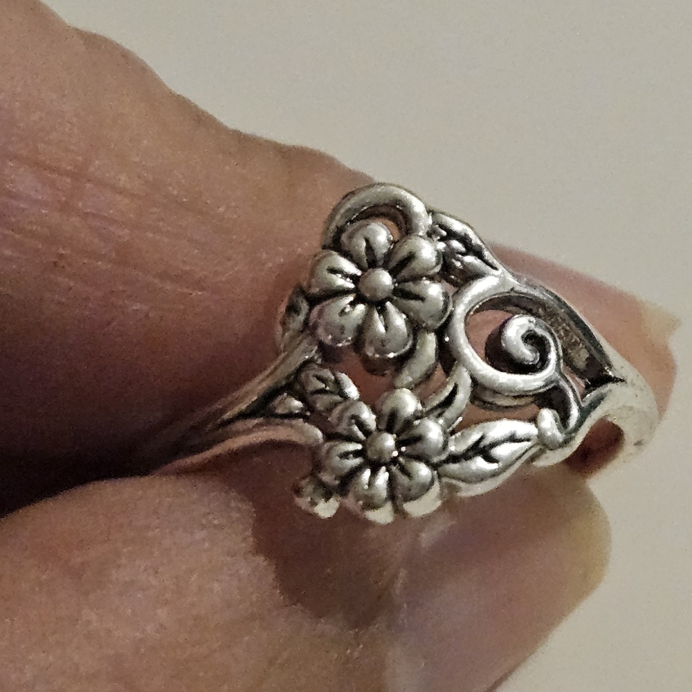 Floral Silver Ring